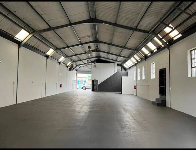 INDUSTRIAL PROPERTY TO RENT IN WOODSTOCK